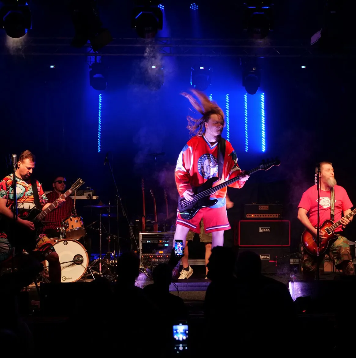 Dzik Tymek - na scenie