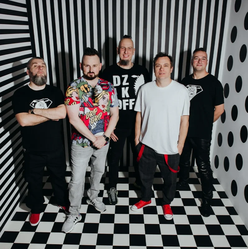 4dziki-biografia